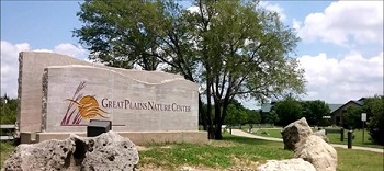 a slab of rock that says great plains nature center